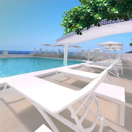 Vibra San Remo 3* サンアントニオアバド